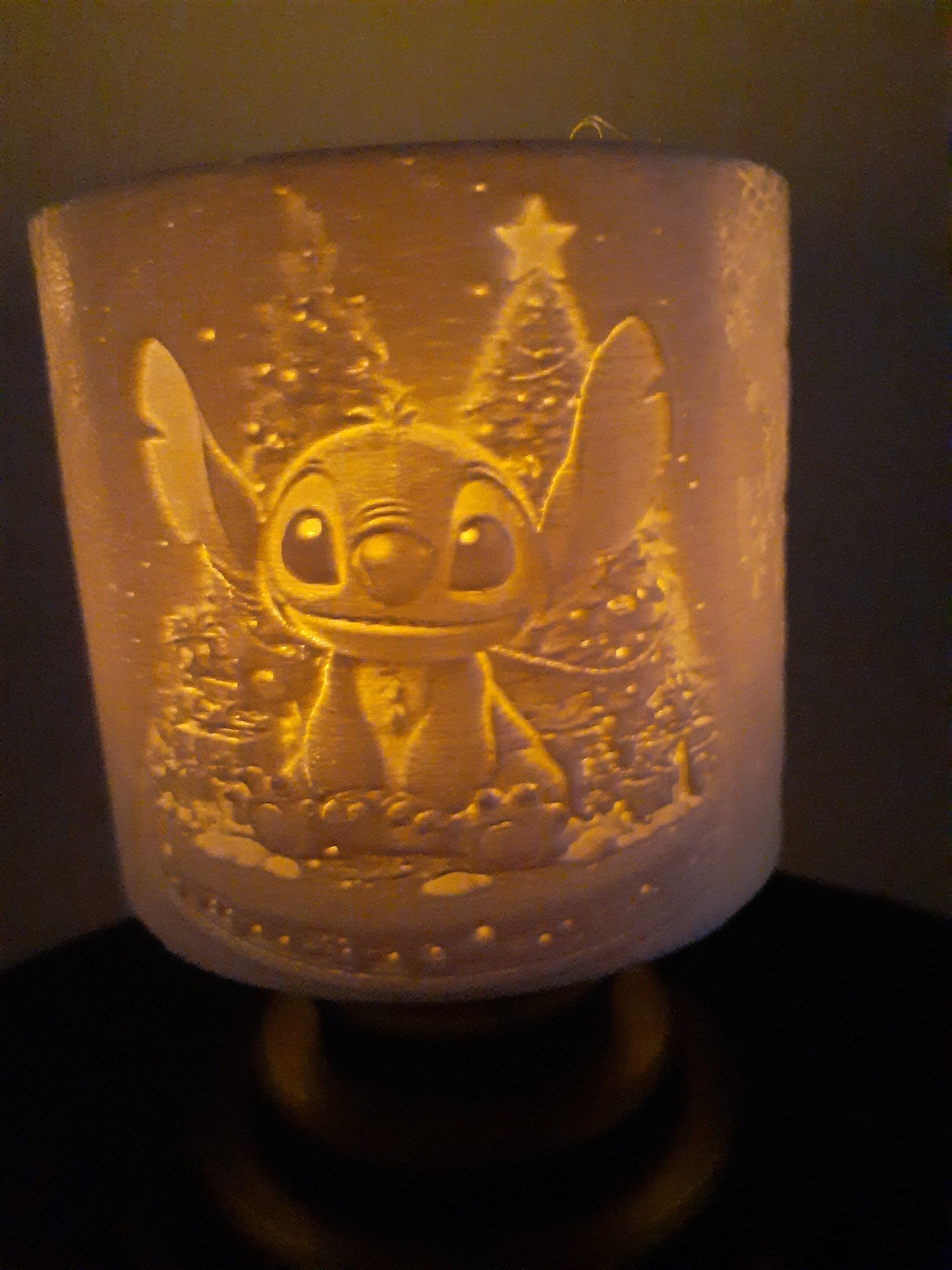 Holiday Glow-Ups: Fan Art Lamps Featuring Characters Who Are Too Cute to Act Normal